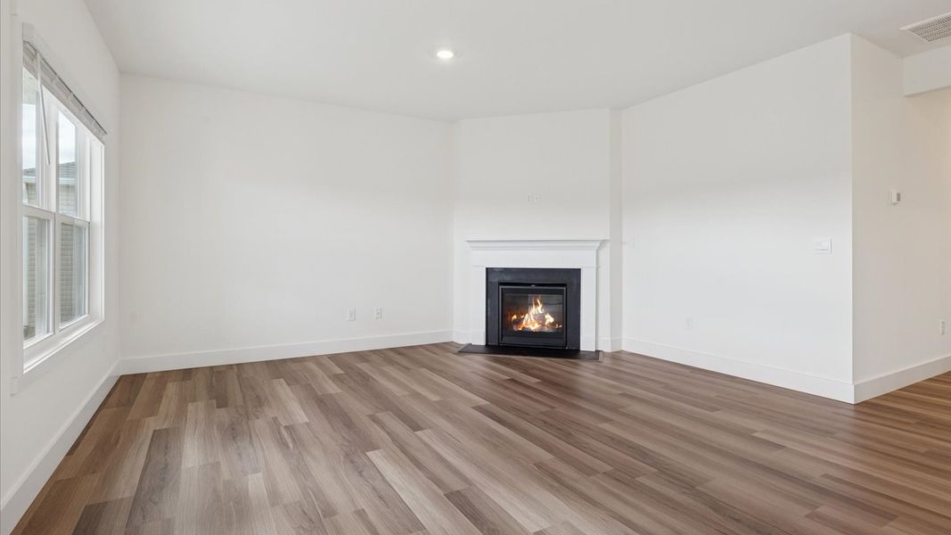 Spacious, unfurnished interior of a new home in Millstone Village, Morristown (Image 10).