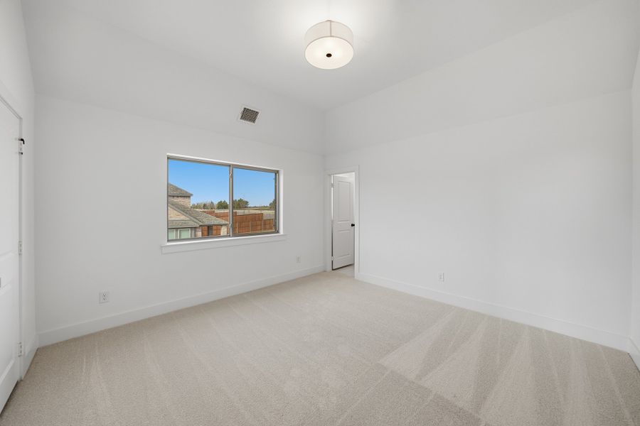 Spacious, unfurnished interior of a new home in Aster Park, McKinney (Image 32). Spacious, unfurnished interior of a new home in Aster Park, McKinney (Image 32).