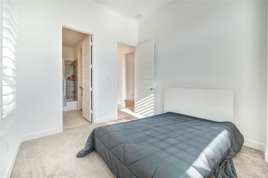 Furnished interior view inside a new home in Cross Creek West, Fulshear (Image 43).