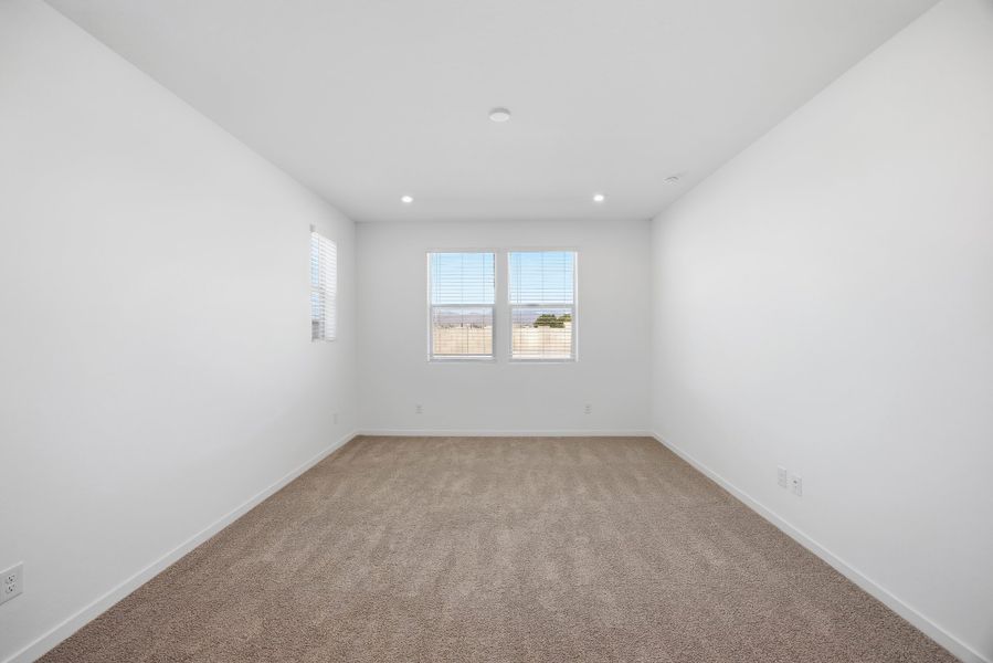 Spacious, unfurnished interior of a new home in Montana Vista - Highland, Buckeye (Image 23).