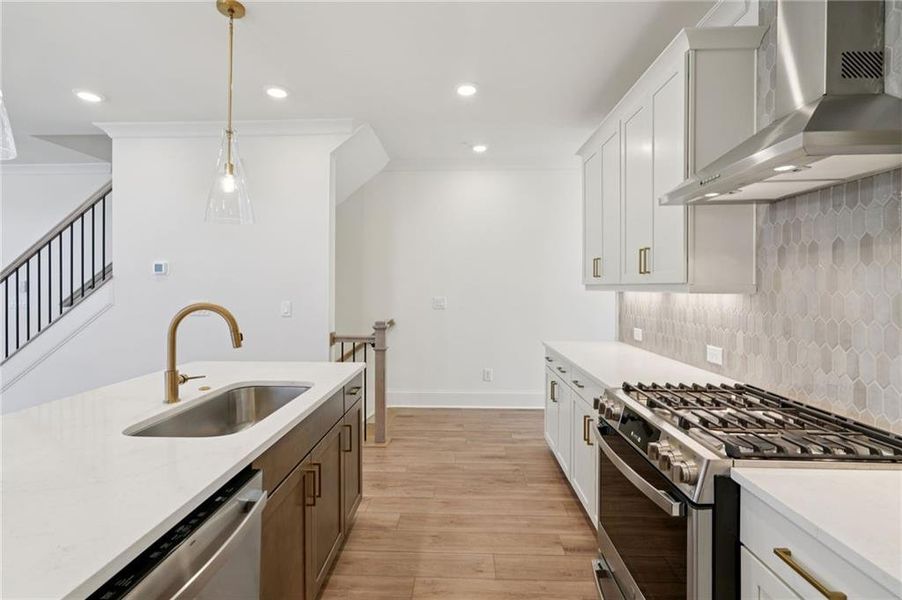 Furnished interior view inside a new home in IveyBrooke, Alpharetta (Image 45).