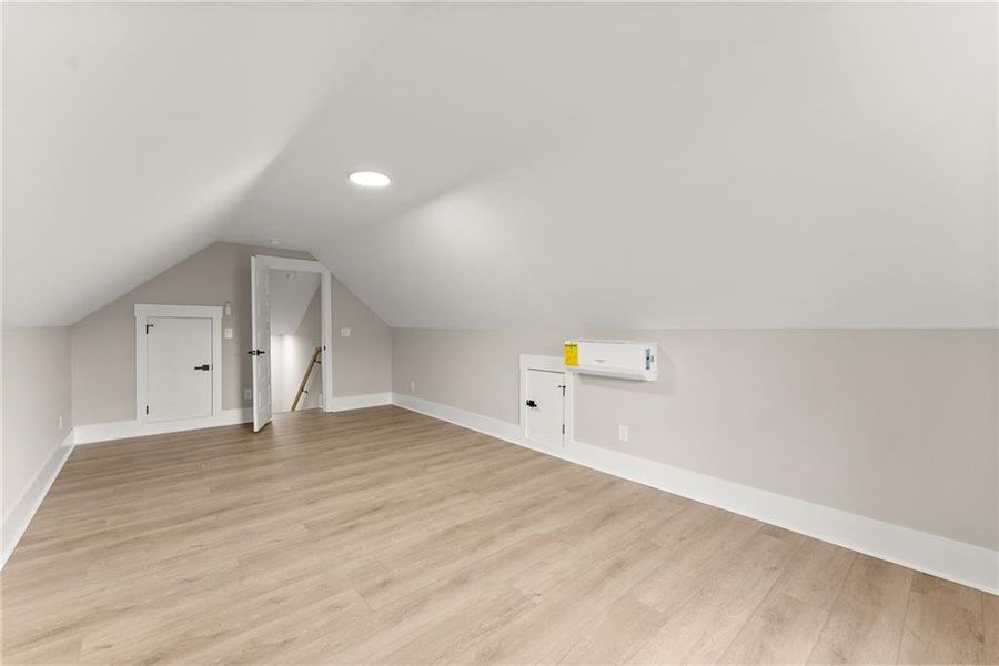 Spacious, unfurnished interior of a new home in , Clarkesville (Image 34).