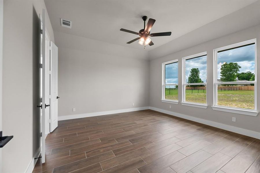 Spacious, unfurnished interior of a new home in Fannin Ranch, Leonard (Image 18). Spacious, unfurnished interior of a new home in Fannin Ranch, Leonard (Image 18).