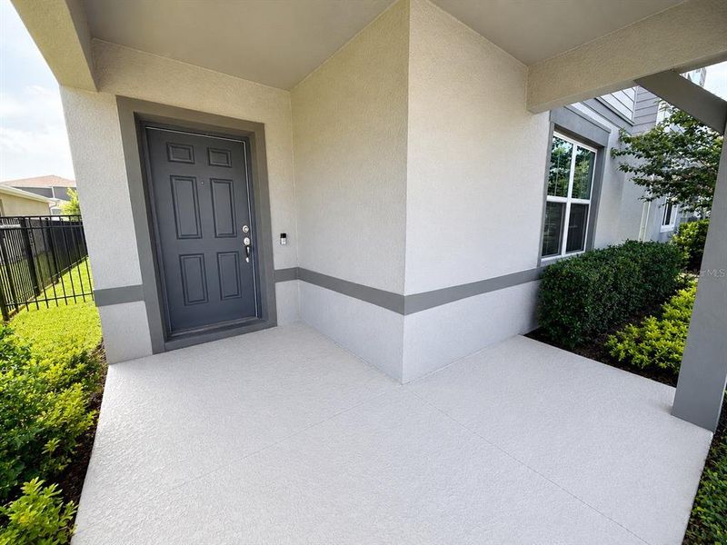 Exterior details and patio area of a home in Winding Meadows, Apopka (Image 4).