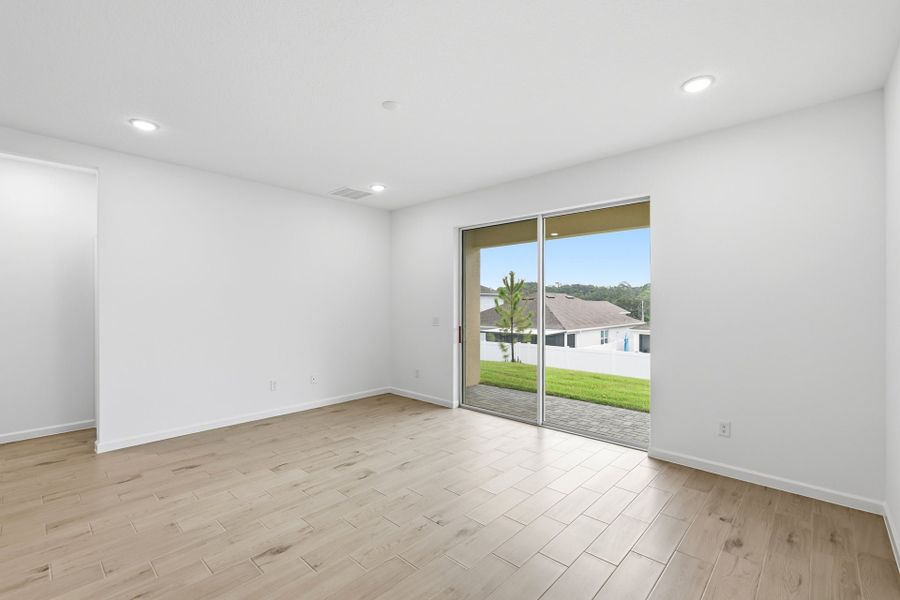 Spacious, unfurnished interior of a new home in Summerbrooke, Mount Dora (Image 11).