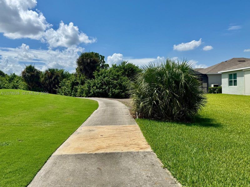 Natural landscape and outdoor views near  in Lehigh Acres (Image 51).