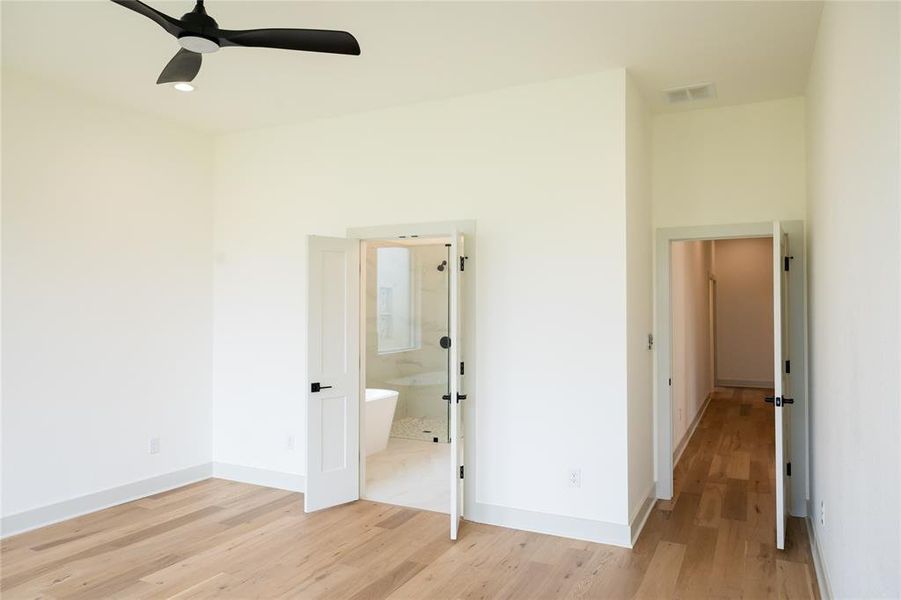 Spacious, unfurnished interior of a new home in , Hewitt (Image 29).