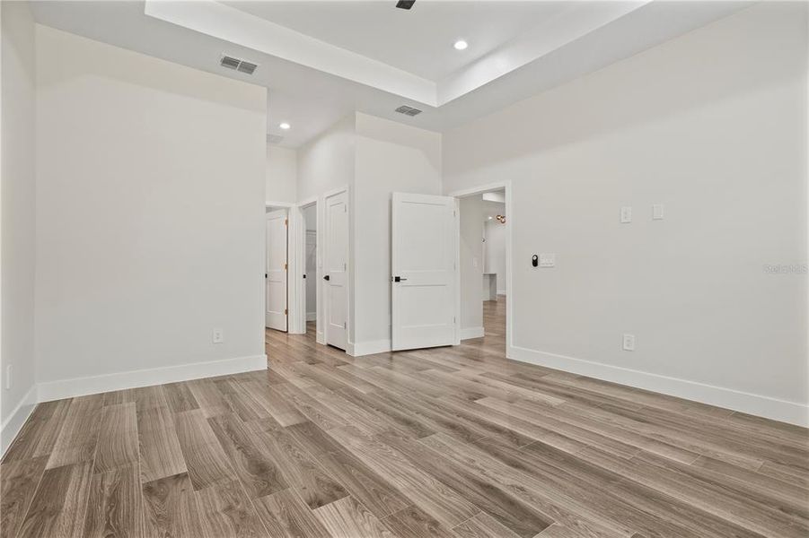 Spacious, unfurnished interior of a new home in , Eustis (Image 35).