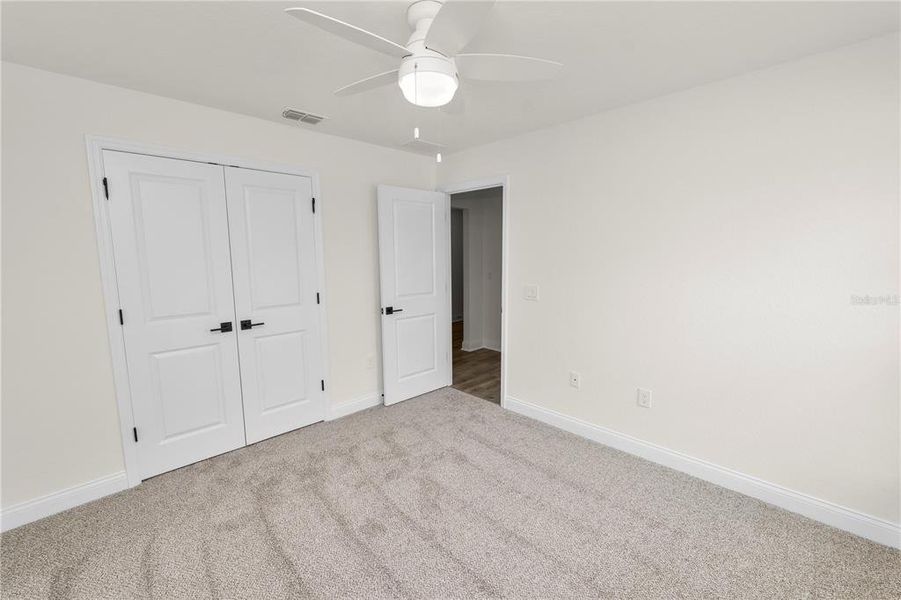 Spacious, unfurnished interior of a new home in , Eagle Lake (Image 31).