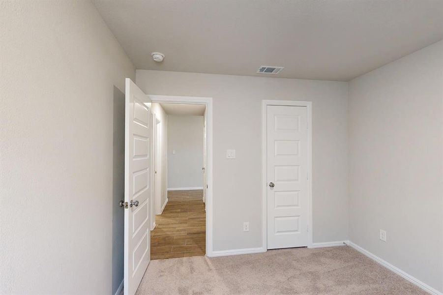 Spacious, unfurnished interior of a new home in Meadow Park, Denton (Image 34). Spacious, unfurnished interior of a new home in Meadow Park, Denton (Image 34).