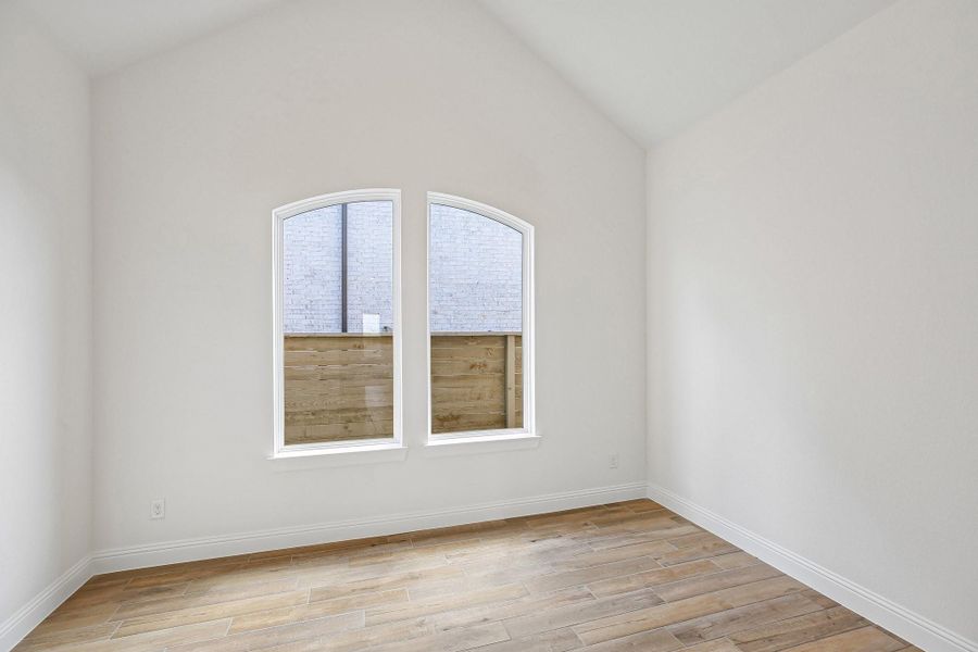 Spacious, unfurnished interior of a new home in Legacy, Friendswood (Image 27).