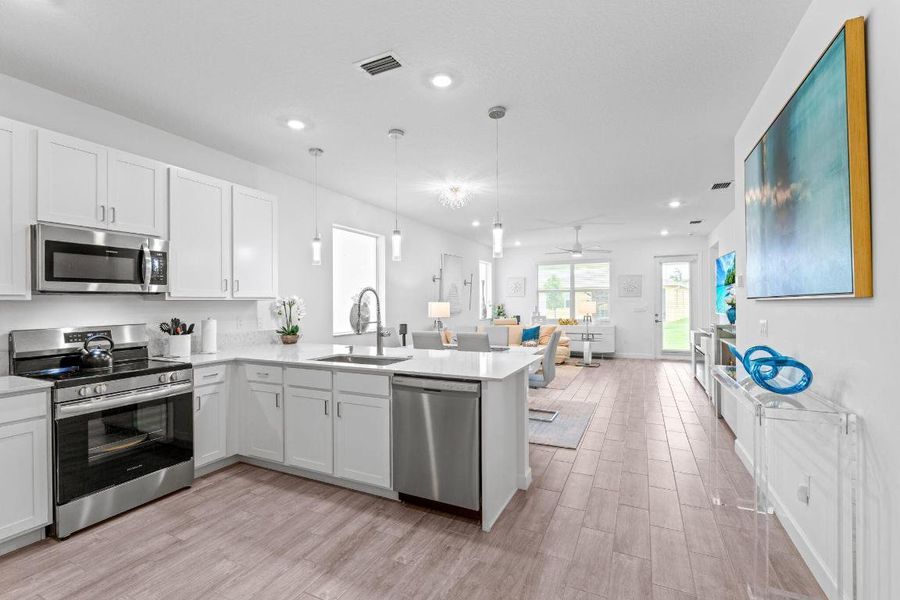 6-web-or-mls-A7404137