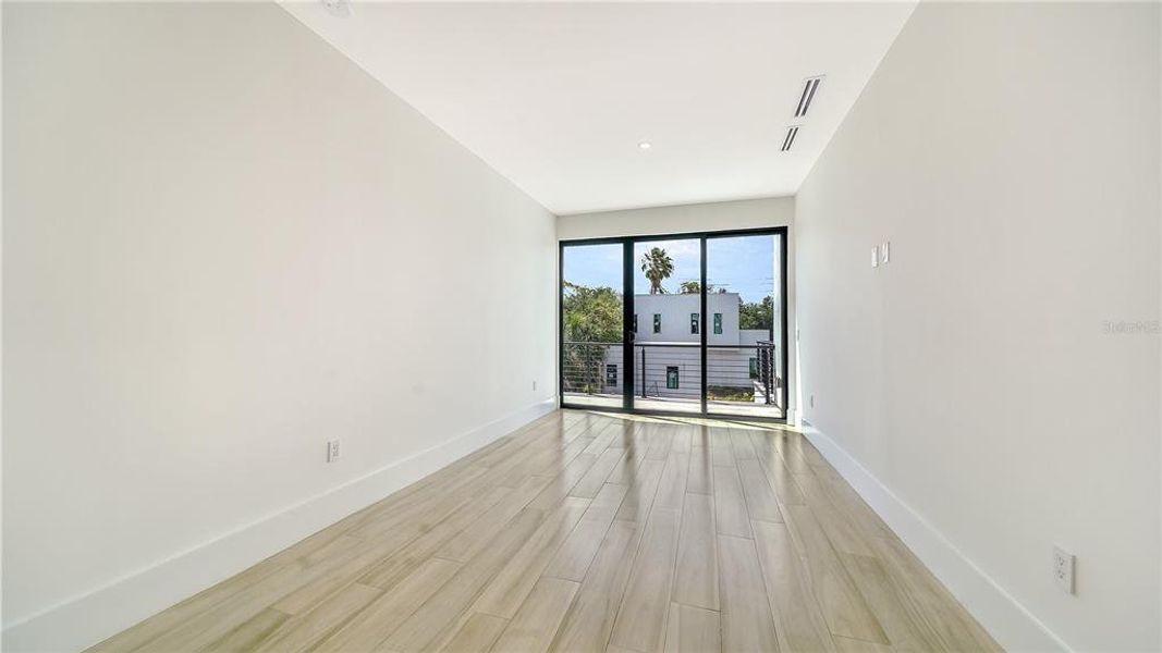 Spacious, unfurnished interior of a new home in , Sarasota (Image 30). Spacious, unfurnished interior of a new home in , Sarasota (Image 30).