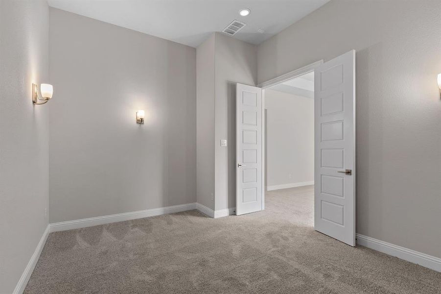 Spacious, unfurnished interior of a new home in Windsong Ranch, Prosper (Image 23). Spacious, unfurnished interior of a new home in Windsong Ranch, Prosper (Image 23).