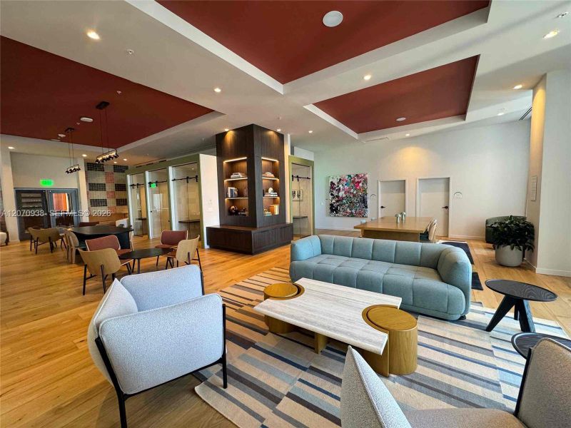 Community amenities in , Miami (Image 37).