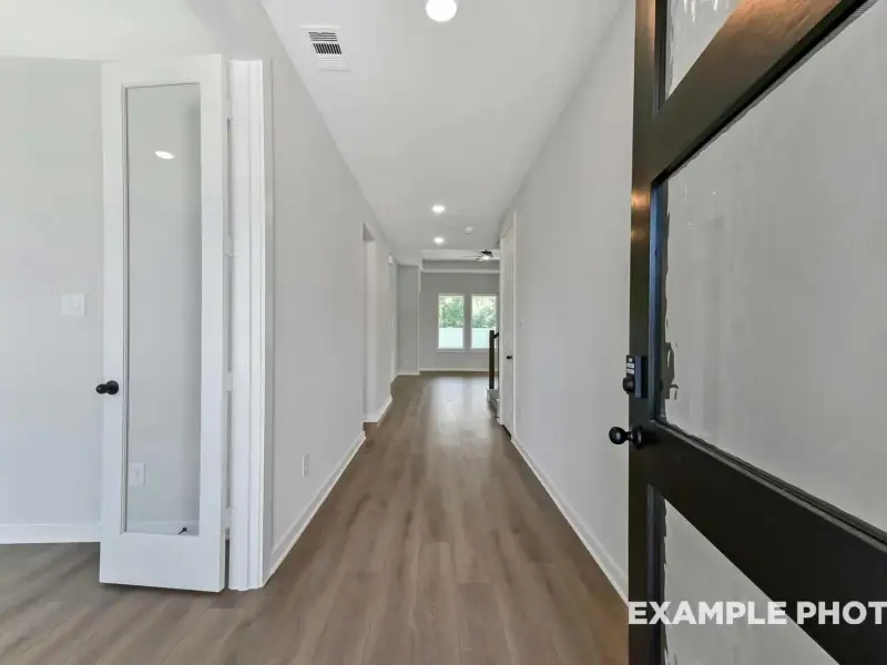 Spacious, unfurnished interior of a new home in Sundance Cove, Crosby (Image 14).