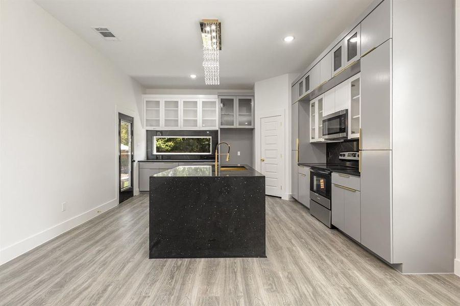 Furnished interior view inside a new home in , Dallas (Image 7). Furnished interior view inside a new home in , Dallas (Image 7).