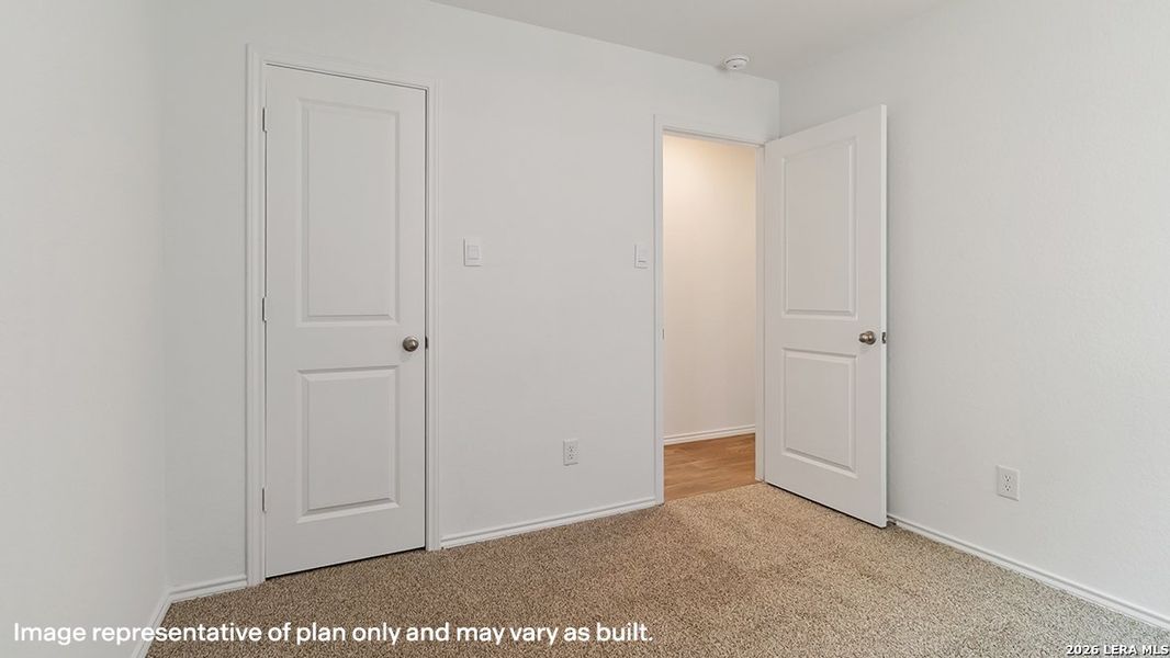 Spacious, unfurnished interior of a new home in Blue Ridge Ranch, San Antonio (Image 12).
