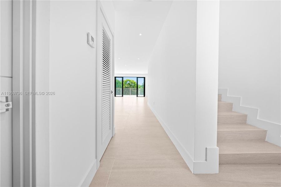 Spacious, unfurnished interior of a new home in , Tavernier (Image 41). Spacious, unfurnished interior of a new home in , Tavernier (Image 41).
