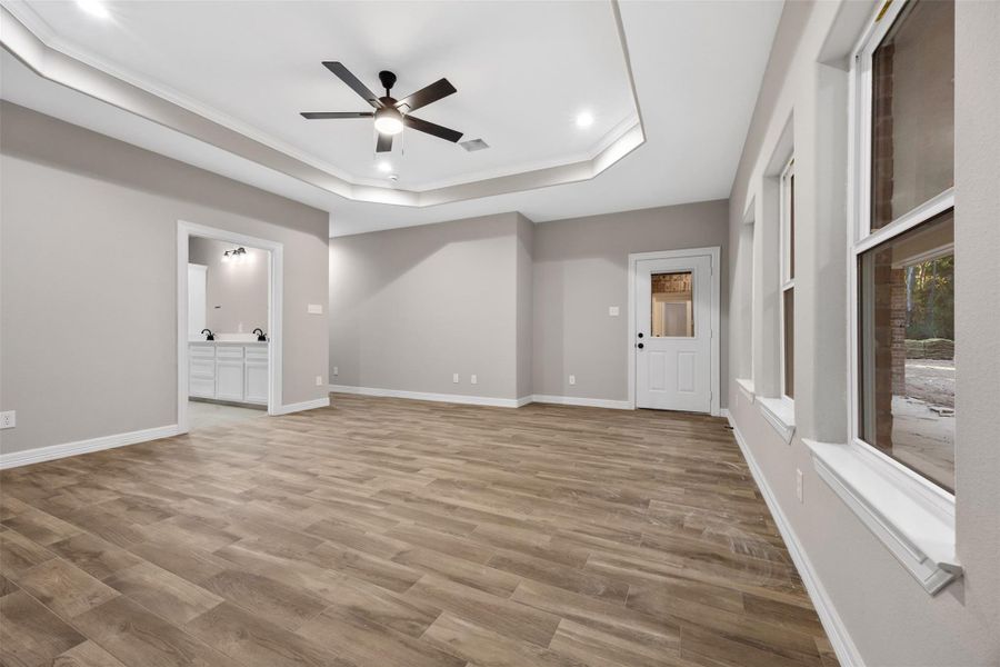 Spacious, unfurnished interior of a new home in , Huntsville (Image 38). Spacious, unfurnished interior of a new home in , Huntsville (Image 38).
