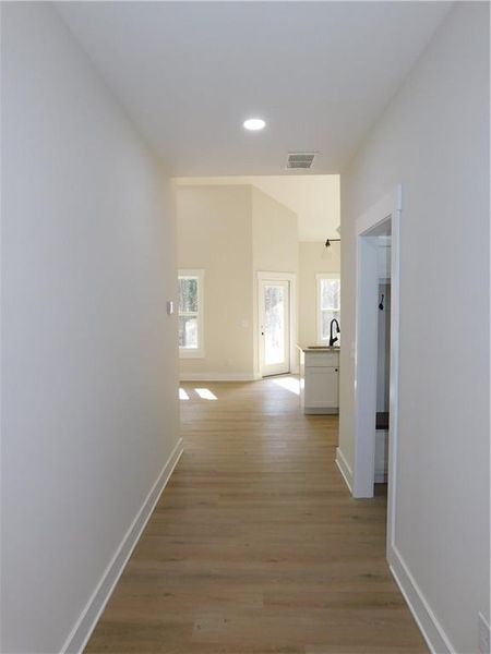 Spacious, unfurnished interior of a new home in , Dahlonega (Image 13).