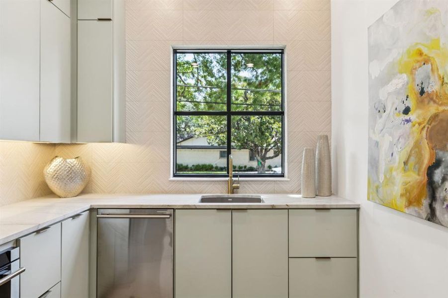 Furnished interior view inside a new home in , Dallas (Image 4).