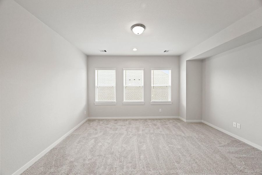 Spacious, unfurnished interior of a new home in Barton Creek Ranch, Conroe (Image 21). Spacious, unfurnished interior of a new home in Barton Creek Ranch, Conroe (Image 21).