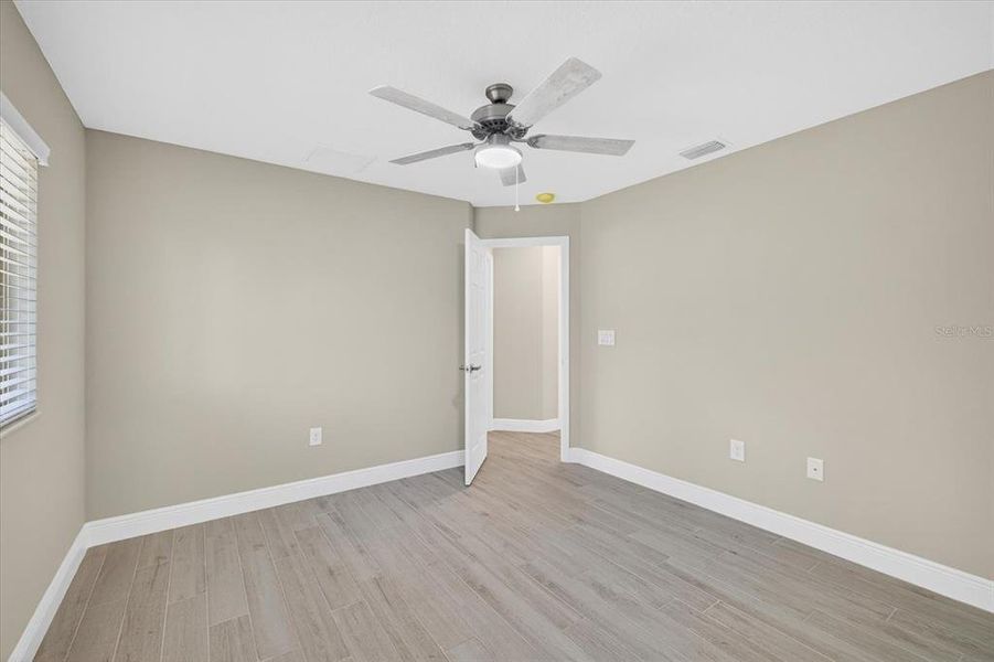 Spacious, unfurnished interior of a new home in , Weeki Wachee (Image 17).