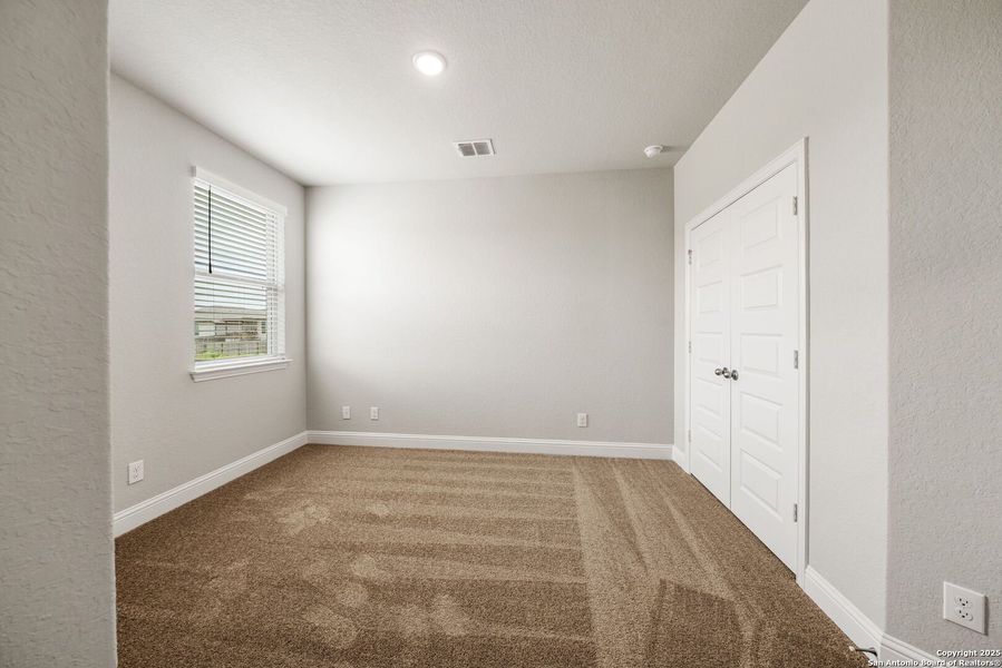Spacious, unfurnished interior of a new home in Morgan Meadows, San Antonio (Image 19).