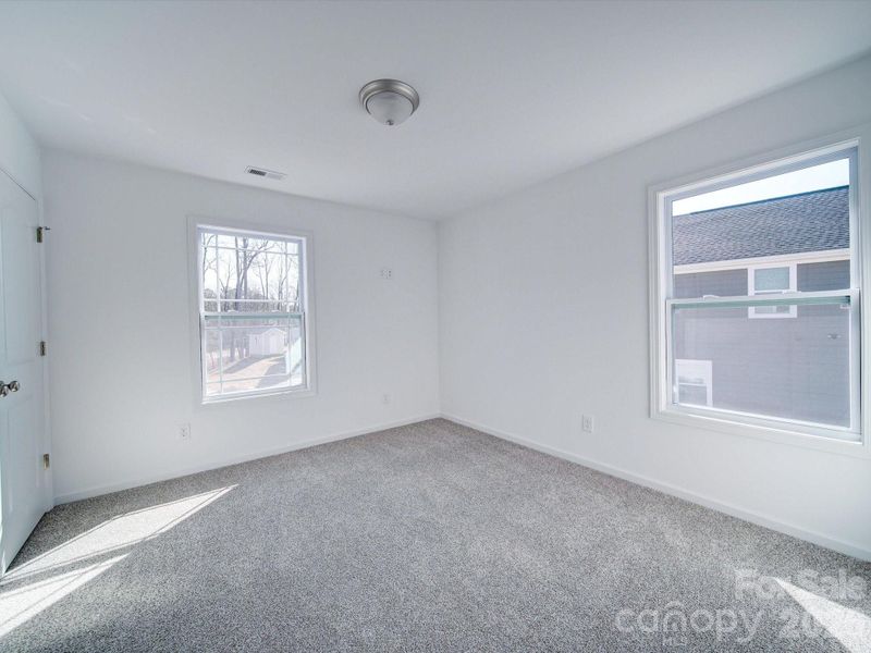 Spacious, unfurnished interior of a new home in , Gastonia (Image 34).