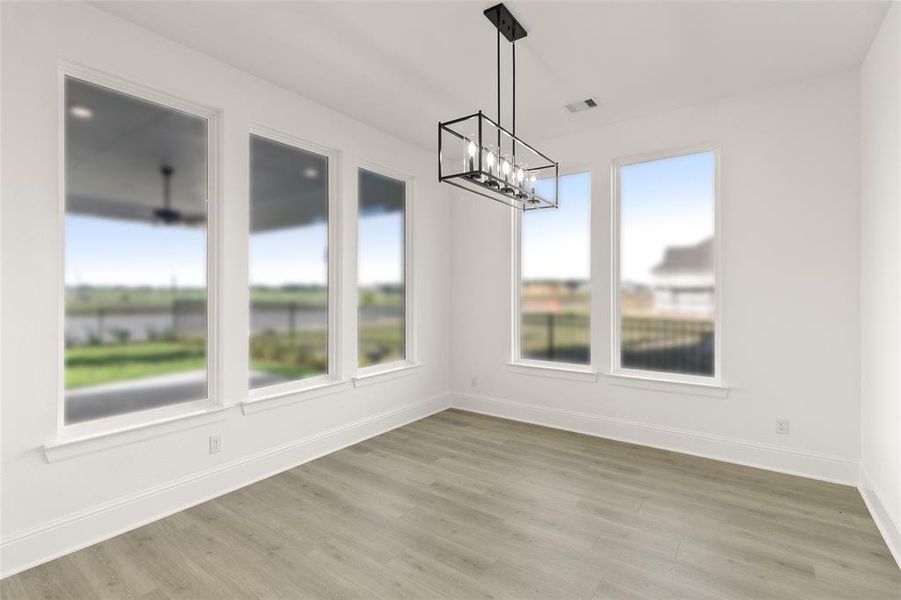 Spacious, unfurnished interior of a new home in Fulshear Lakes, Fulshear (Image 17). Spacious, unfurnished interior of a new home in Fulshear Lakes, Fulshear (Image 17).