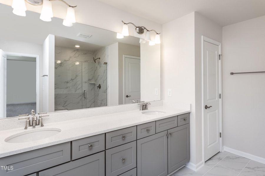 RCRichton017 RCRichton017