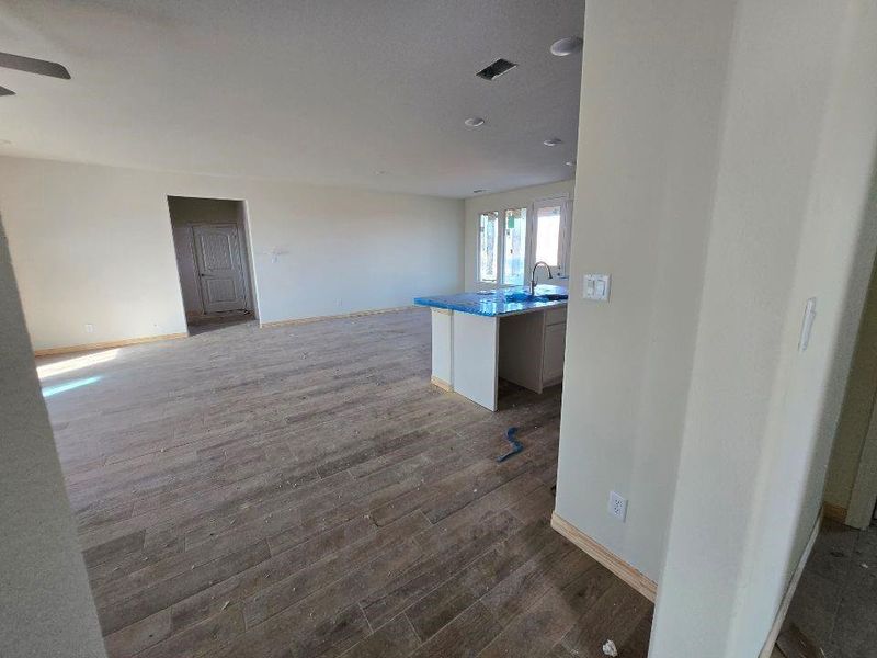 Spacious, unfurnished interior of a new home in Hillview Addition, Decatur (Image 4).