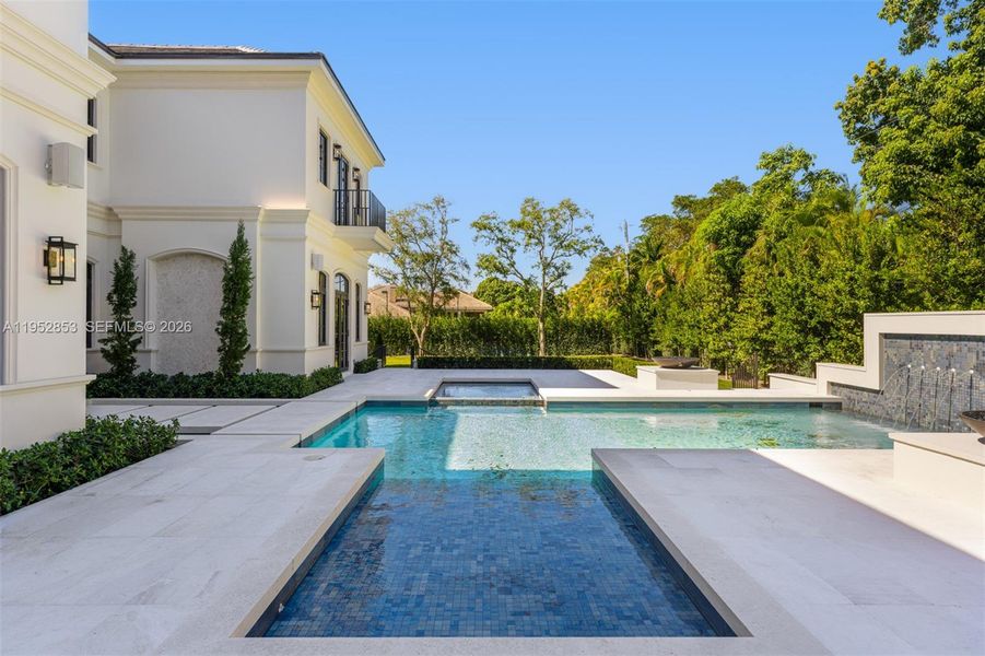 Exterior details and patio area of a home in , Pinecrest (Image 18).