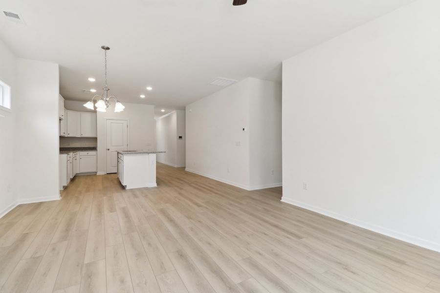 Representative unfurnished interior of a home built from the Darcy II by Great Southern Homes in Shady Grove, Conway (Image 20).