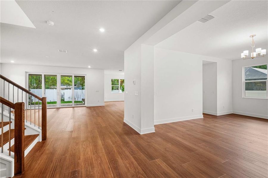 Spacious, unfurnished interior of a new home in , Tampa (Image 25).