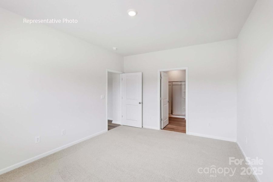 Spacious, unfurnished interior of a new home in Sonoma Hills, Charlotte (Image 27).