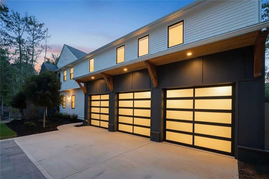 Exterior details and patio area of a home in , Alpharetta (Image 4).