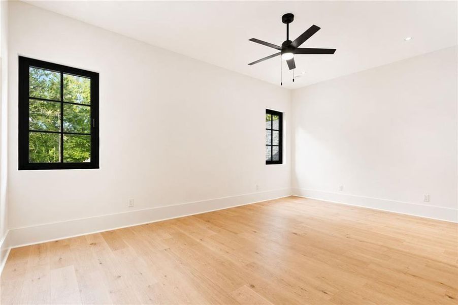 Spacious, unfurnished interior of a new home in , Alpharetta (Image 97).