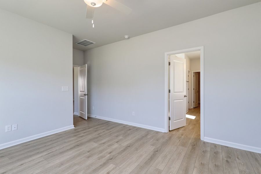 Spacious, unfurnished interior of a new home in Allston Park, Calabash (Image 23). Spacious, unfurnished interior of a new home in Allston Park, Calabash (Image 23).