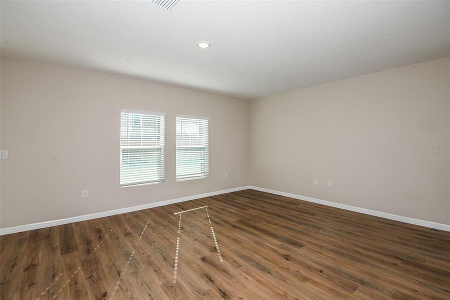 Spacious, unfurnished interior of a new home in Pasadena Woods, Dade City (Image 14).