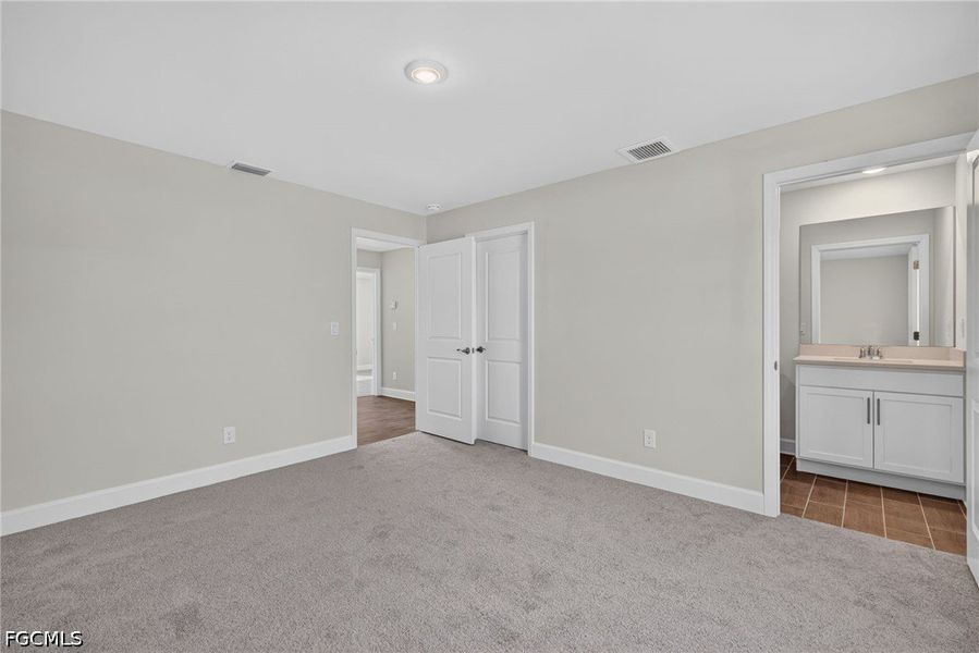 Spacious, unfurnished interior of a new home in Cape Coral, Cape Coral (Image 22). Spacious, unfurnished interior of a new home in Cape Coral, Cape Coral (Image 22).