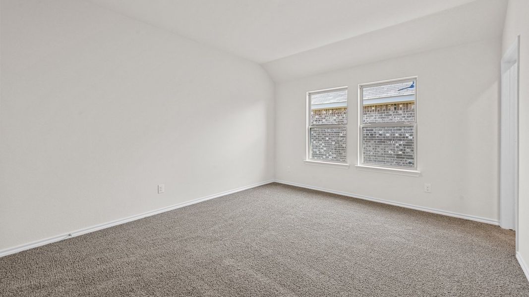 Spacious, unfurnished interior of a new home in The Reserve at Timber Creek, Lindale (Image 28).