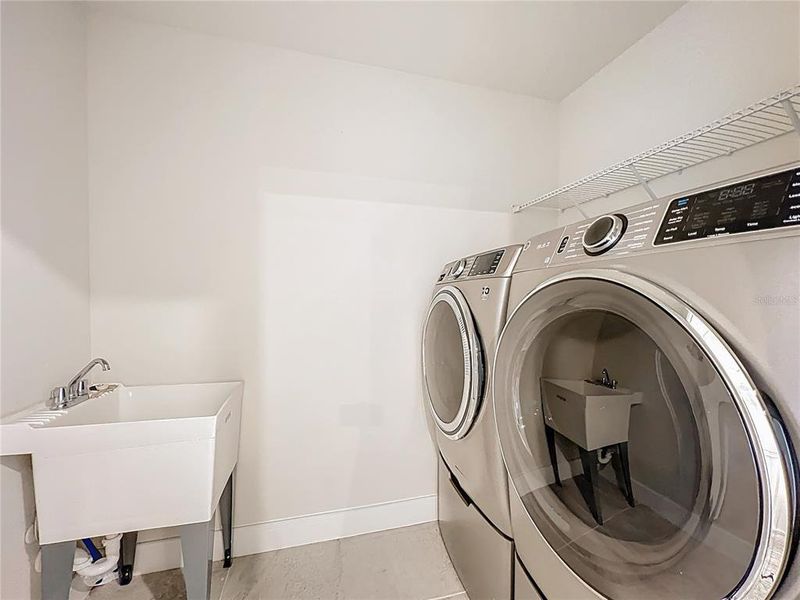 Close-up of interior finishes inside a home in Amelia Groves, St. Cloud (Image 16).