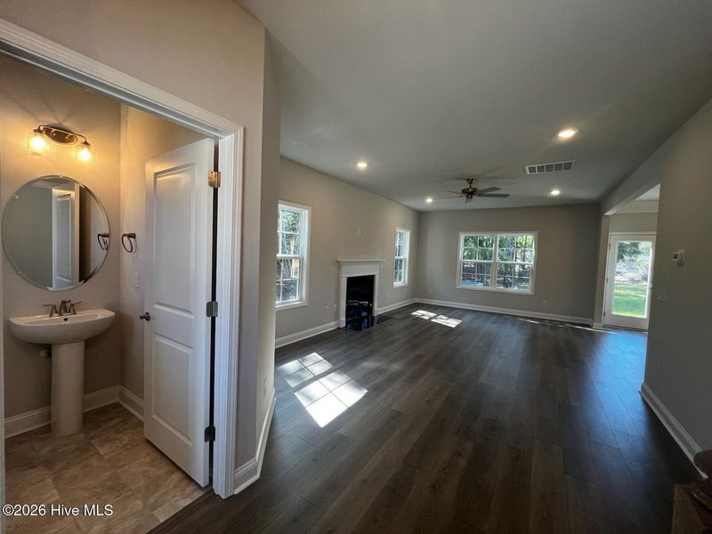 Spacious, unfurnished interior of a new home in Rutledge, Shallotte (Image 11).