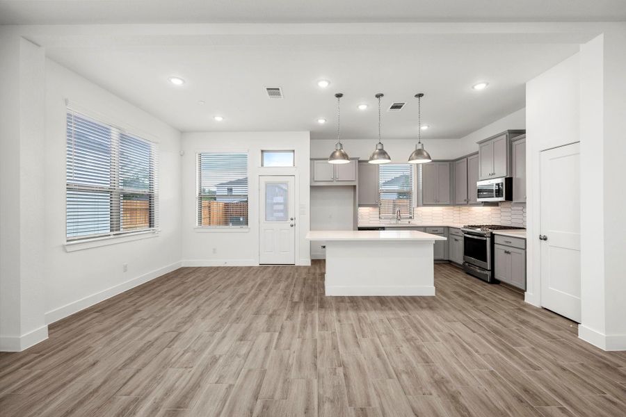 Spacious, unfurnished interior of a new home in Marvida, Cypress (Image 27).