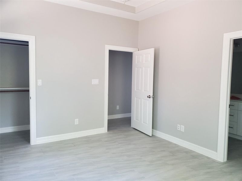 Spacious, unfurnished interior of a new home in , Texas City (Image 12). Spacious, unfurnished interior of a new home in , Texas City (Image 12).