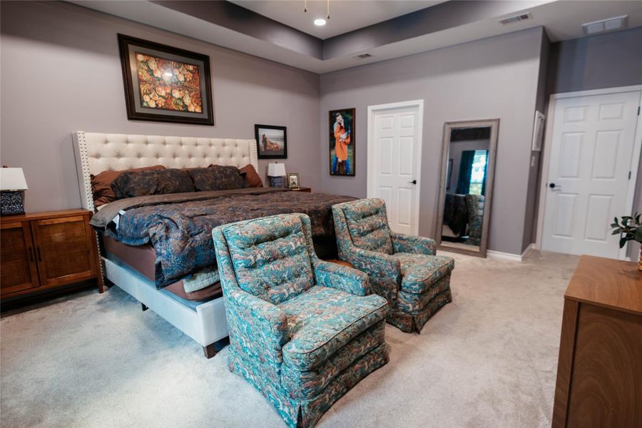 Furnished interior view inside a new home in , Bryan (Image 14).