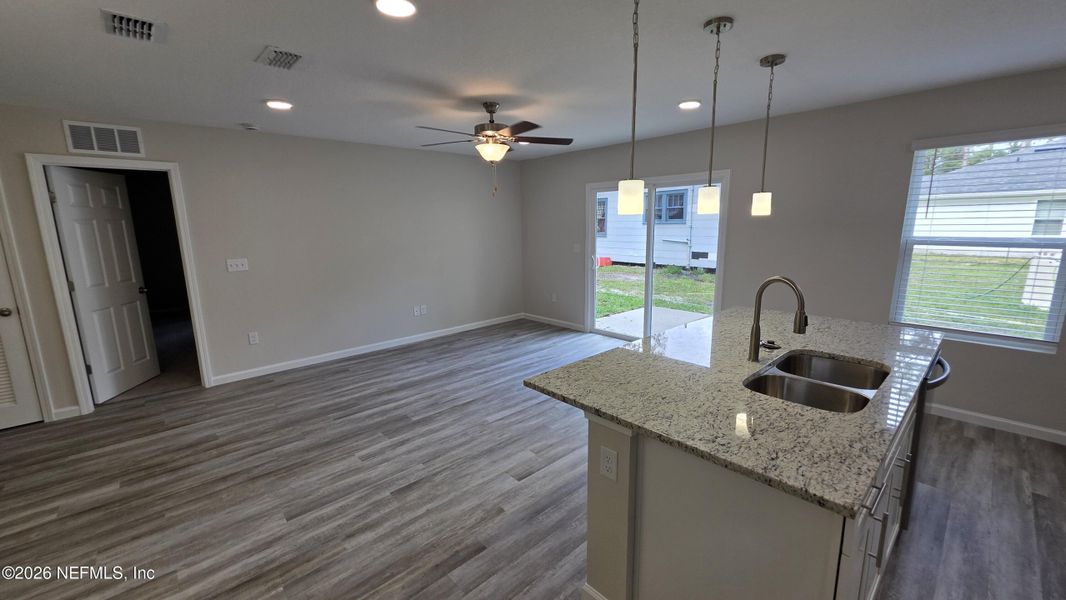 Spacious, unfurnished interior of a new home in , Jacksonville (Image 16).