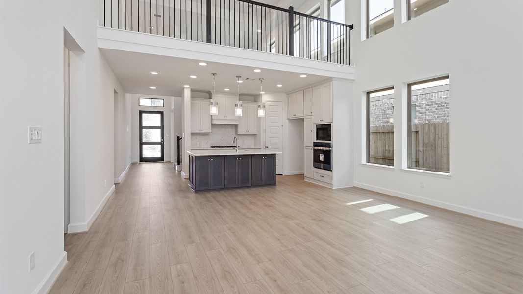 Spacious, unfurnished interior of a new home in Jordan Ranch, Fulshear (Image 11). Spacious, unfurnished interior of a new home in Jordan Ranch, Fulshear (Image 11).